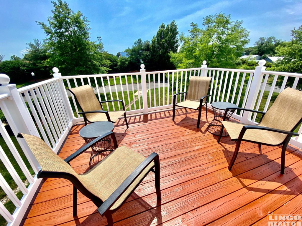 28deck 28 NELL LOOP   Rental Property