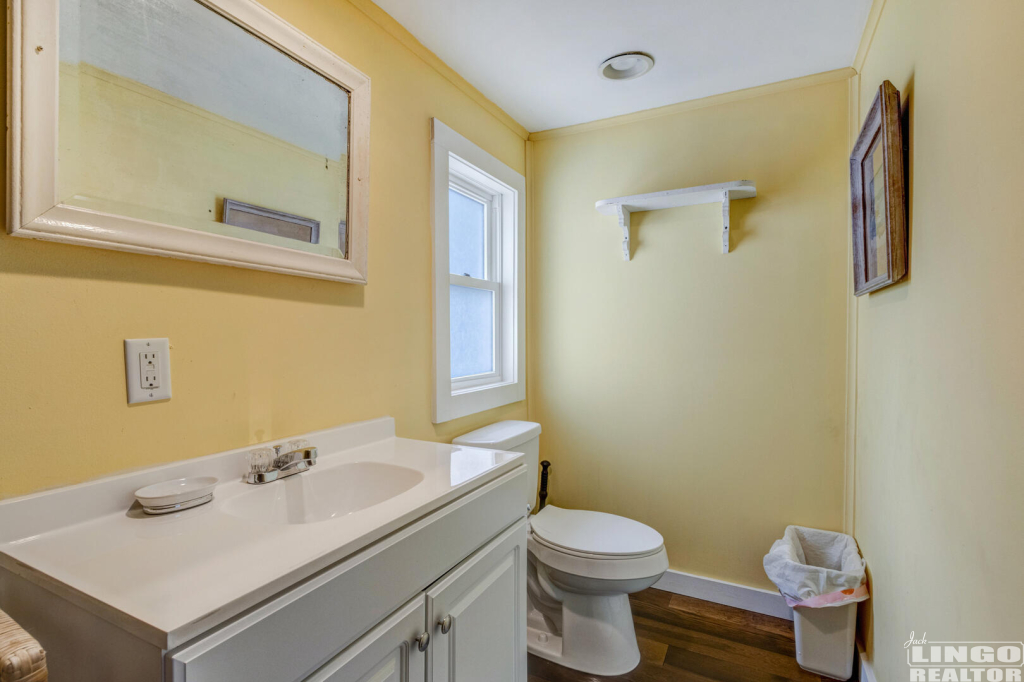 040_img_9492_244 3 OAK AVENUE Rental Property 040_img_9492_244 3 OAK AVENUE Rental Property