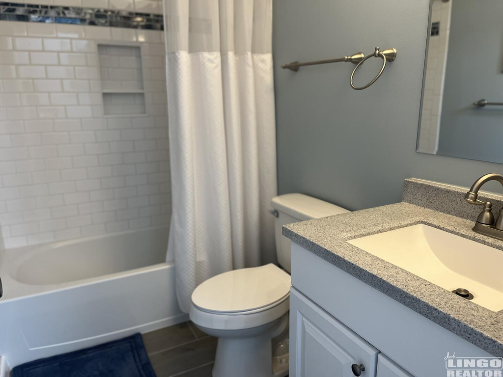 6+ocean+villa+3rd+floor+hall+bath 4 BELLEVUE STREET #6 Rental Property 6+ocean+villa+3rd+floor+hall+bath 4 BELLEVUE STREET #6 Rental Property