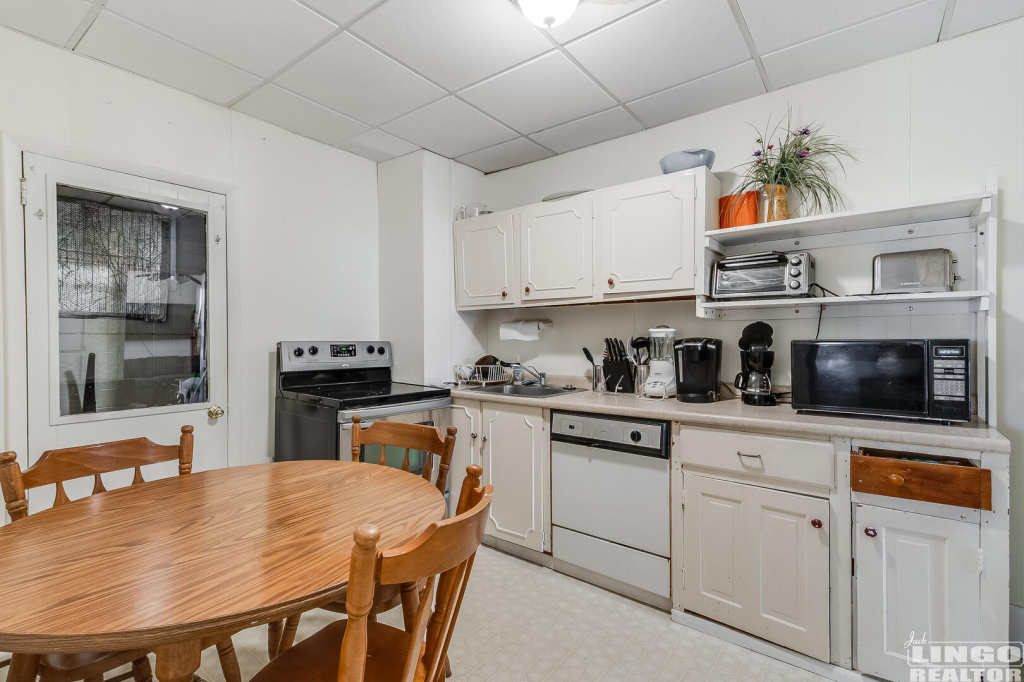 img_3602_277 3 OLIVE AVENUE APT #1  Rental Property