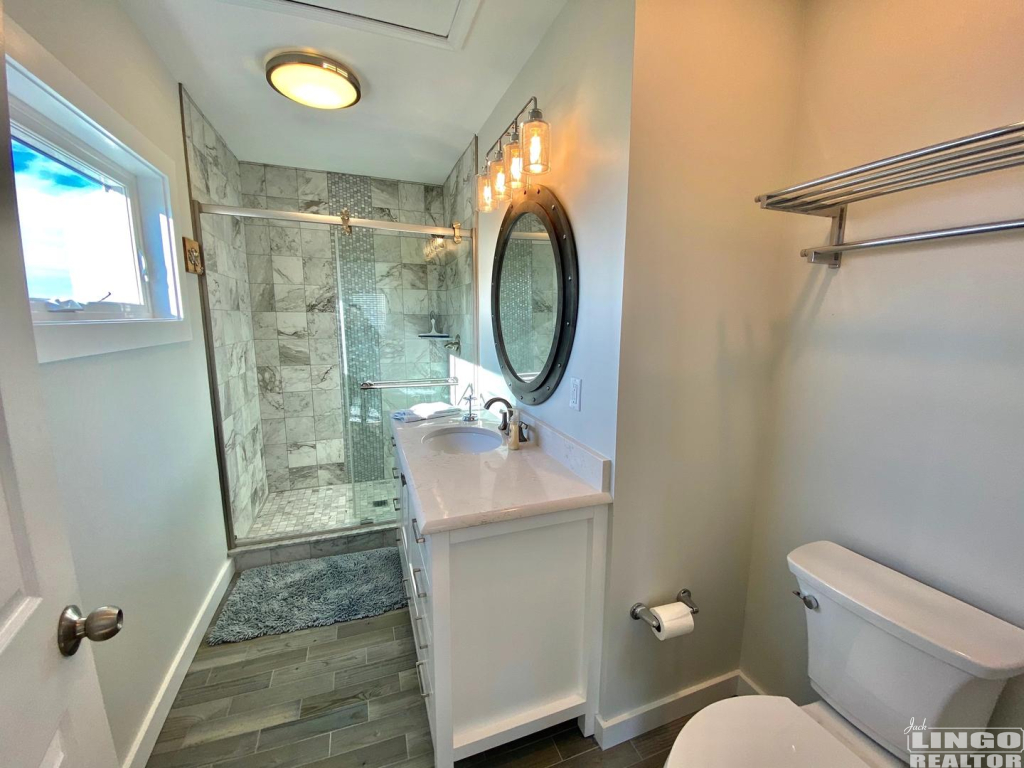 118mastbath 118 READ AVENUE Rental Property 118mastbath 118 READ AVENUE Rental Property