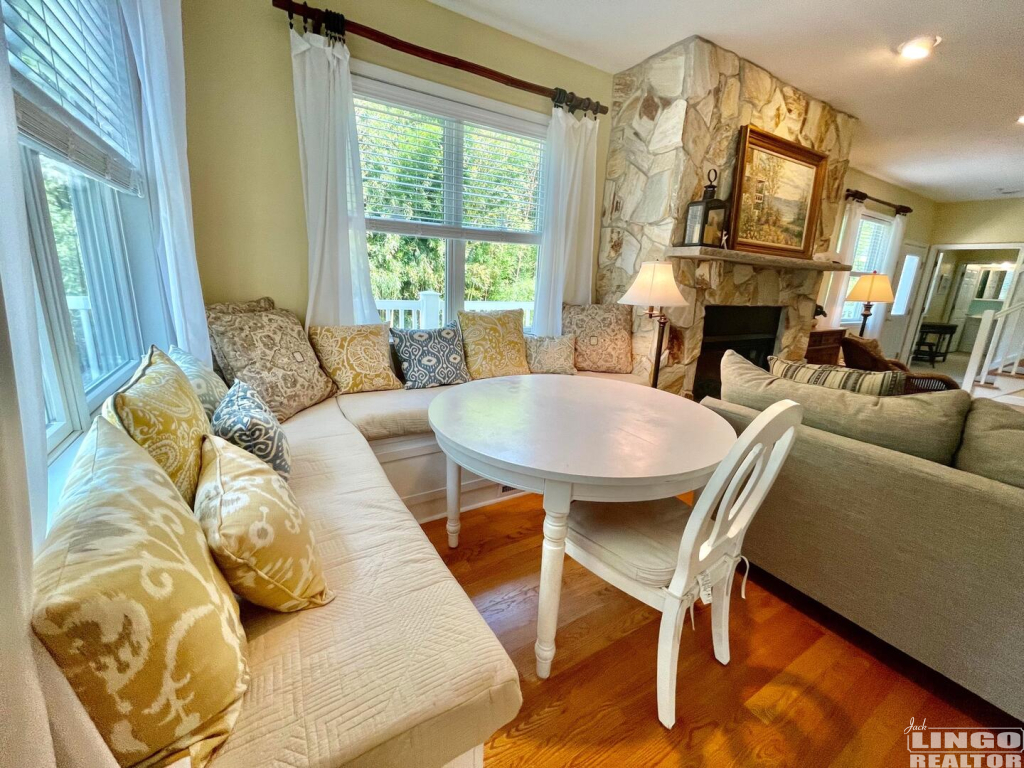 24lr 24 ROBINS LANE Rental Property 24lr 24 ROBINS LANE Rental Property