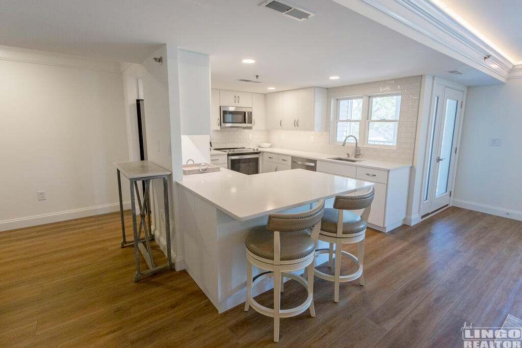 2+8M8A0522-HDR 50 WILMINGTON AVENUE #102  Rental Property