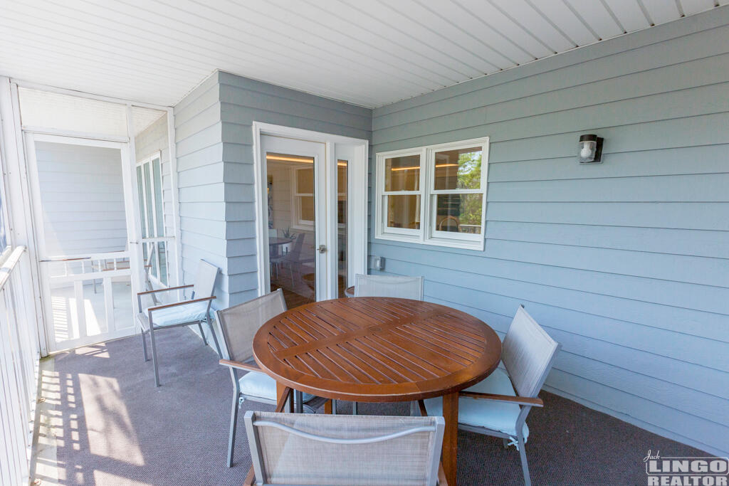 41+8M8A0450-HDR 50 WILMINGTON AVENUE #102  Rental Property