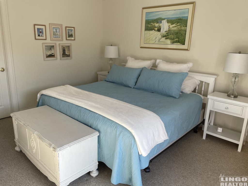32+nell+loop+main+bedroom+2 32 NELL LOOP  Rental Property