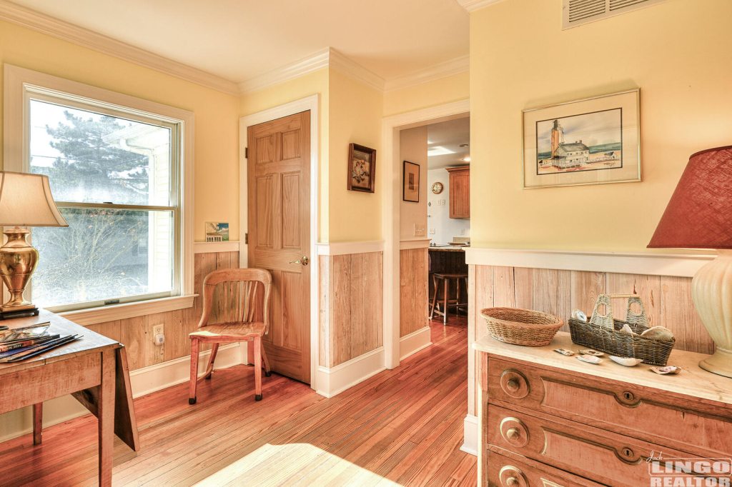 2400+Bay+Dr+Foyer+1 2400 Bay Avenue Rental Property 2400+Bay+Dr+Foyer+1 2400 Bay Avenue Rental Property