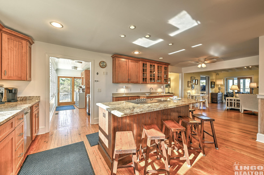 2400+Bay+Dr+Kitchen+3 2400 Bay Avenue Rental Property 2400+Bay+Dr+Kitchen+3 2400 Bay Avenue Rental Property