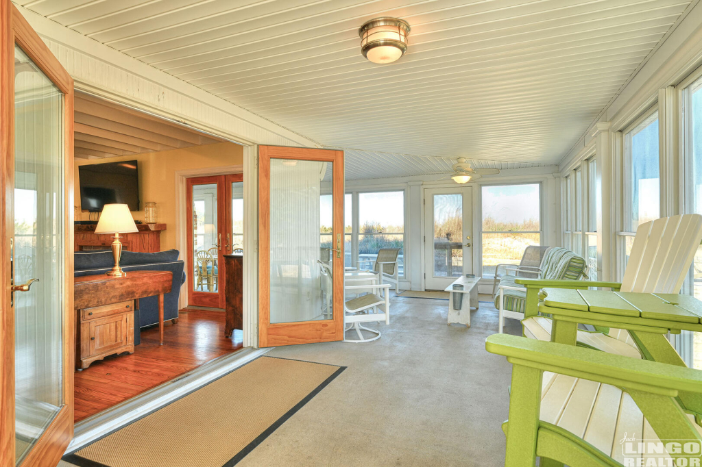 2400+Bay+Dr+Porch+2 2400 Bay Avenue Rental Property 2400+Bay+Dr+Porch+2 2400 Bay Avenue Rental Property