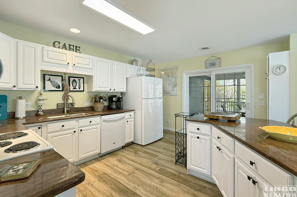 104+Cape+Shores+Kitchen+1 104 W Cape Shores Drive Rental Property 104+Cape+Shores+Kitchen+1 104 W Cape Shores Drive Rental Property