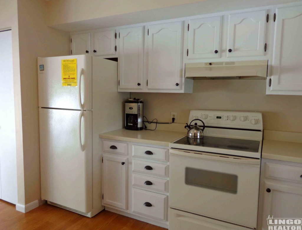 148245_pix7.jpeg 215 W. Cedar Street #3 Rental Property 148245_pix7.jpeg 215 W. Cedar Street #3 Rental Property