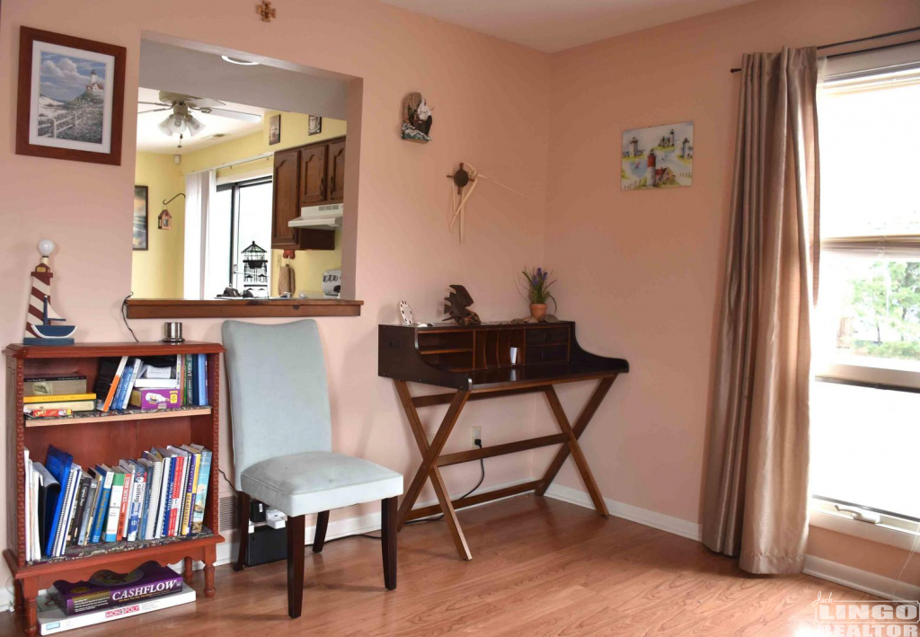 153532_pix2 215 W. Cedar Street #9 Rental Property 153532_pix2 215 W. Cedar Street #9 Rental Property