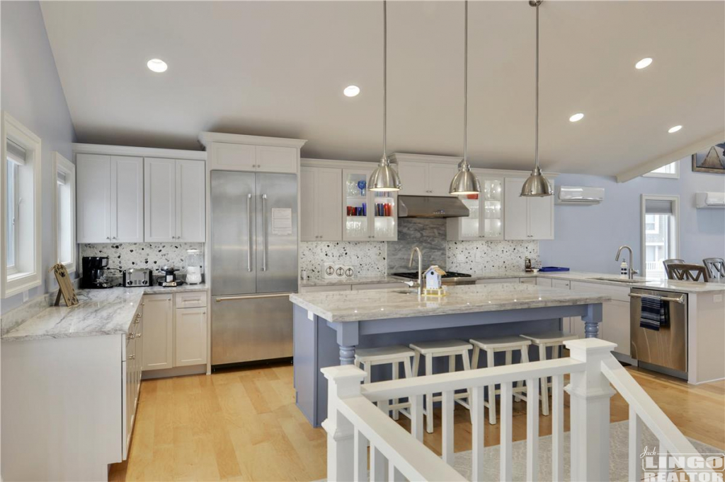 Main_Level-Kitchen-_DSC5954 110 W CAPE SHORES DRIVE Rental Property