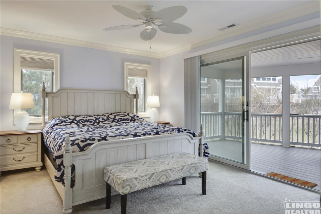 Middle_Level-Bedroom-_DSC6101 110 W CAPE SHORES DRIVE Rental Property