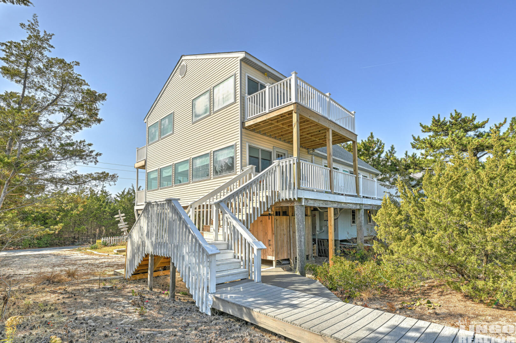 2840+Bay+Shore+Dr+Exterior+2 2840 S Bayshore Drive Rental Property 2840+Bay+Shore+Dr+Exterior+2 2840 S Bayshore Drive Rental Property