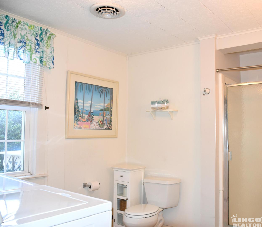 156001_pix17 11 Michigan Ave Rental Property 156001_pix17 11 Michigan Ave Rental Property