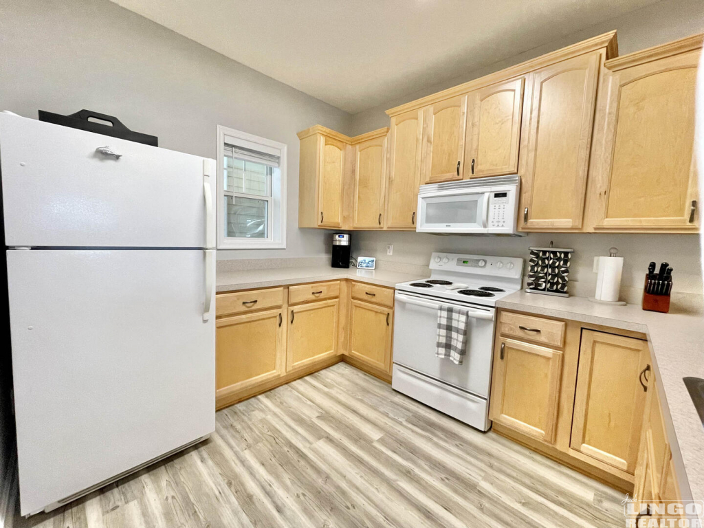 Kitchen+3 33106 N Village Loop #1302 Rental Property Kitchen+3 33106 N Village Loop #1302 Rental Property