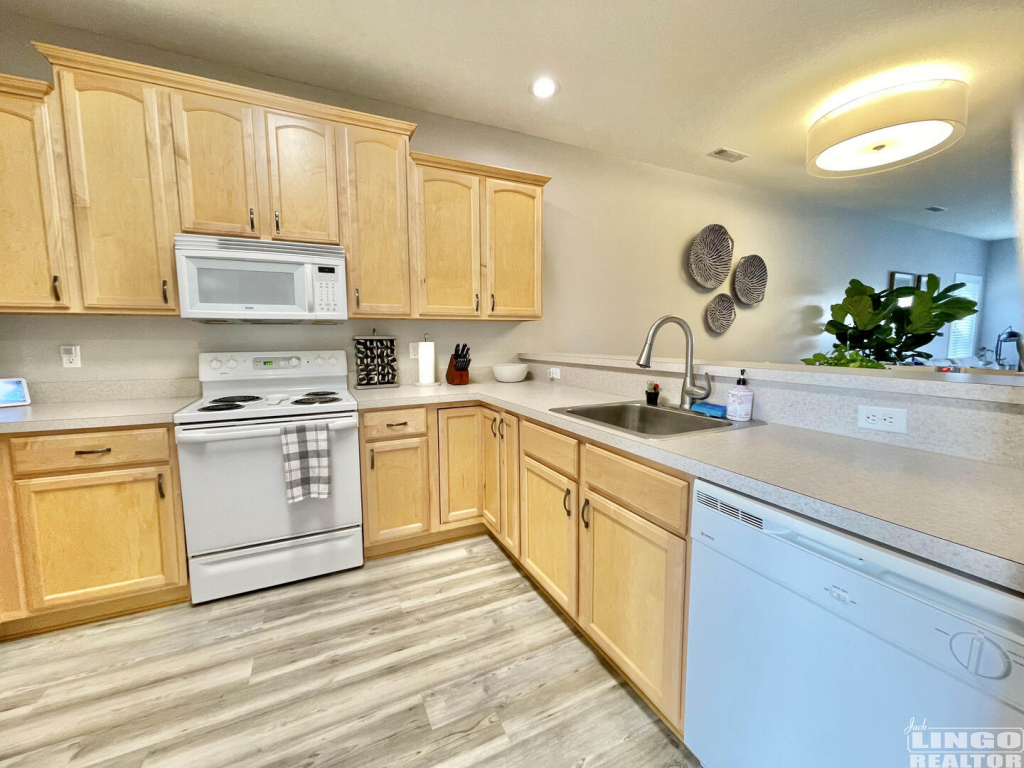 Kitchen 33106 N Village Loop #1302 Rental Property Kitchen 33106 N Village Loop #1302 Rental Property