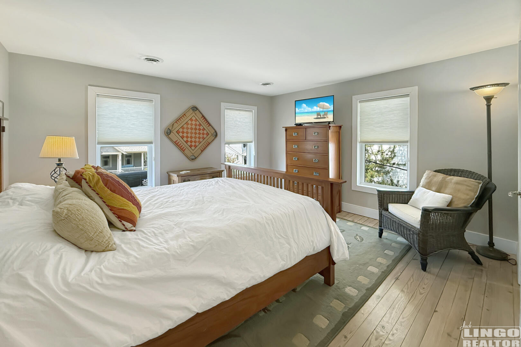341+Market+St+Bedroom+1 341 Market Street Rental Property