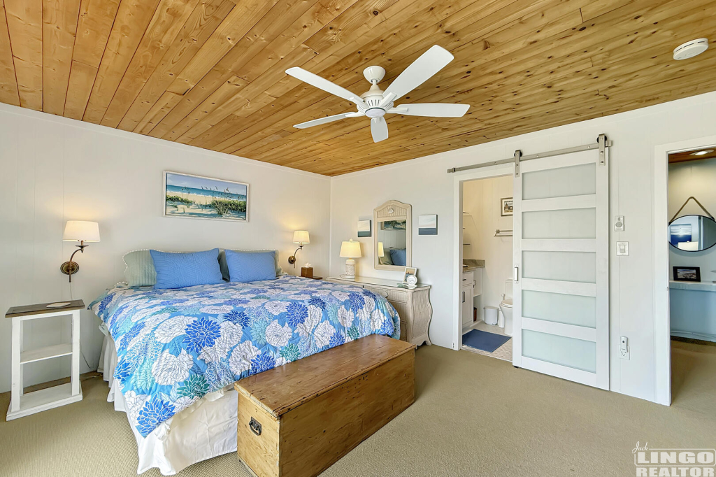 16+Pilot+Point+Primary+Bedroom+1 16 Pilot Point Rental Property 16+Pilot+Point+Primary+Bedroom+1 16 Pilot Point Rental Property