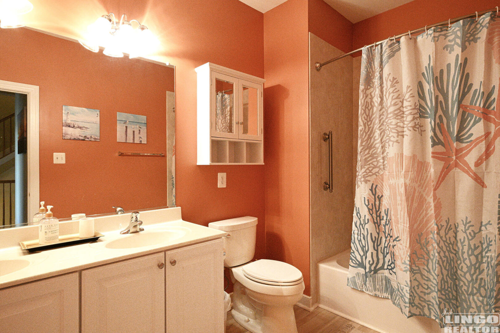 33221+W+Edgemoor+Bathroom+1 33221 W Edgemoor Street Rental Property 33221+W+Edgemoor+Bathroom+1 33221 W Edgemoor Street Rental Property