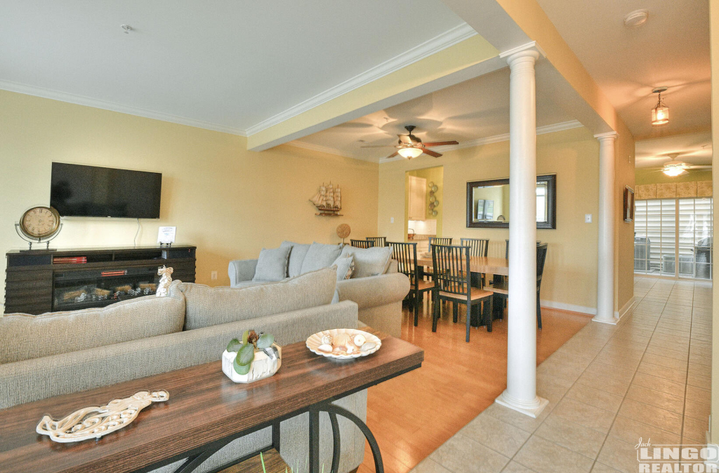 33221+W+Edgemoor+Living+Dining 33221 W Edgemoor Street Rental Property 33221+W+Edgemoor+Living+Dining 33221 W Edgemoor Street Rental Property