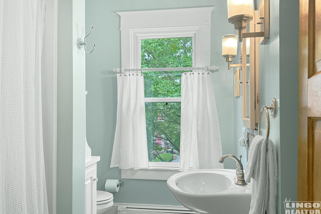 160+Kings+Hwy+Bathroom+2 160 Kings Highway Rental Property 160+Kings+Hwy+Bathroom+2 160 Kings Highway Rental Property