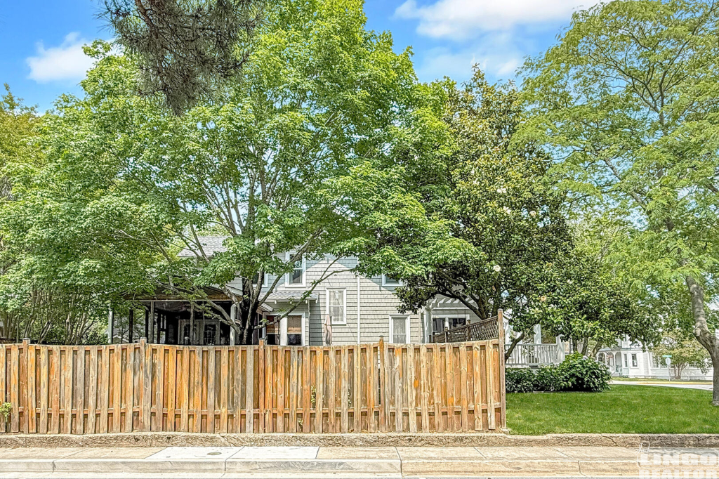 160+Kings+Hwy+Exterior+4 160 Kings Highway Rental Property 160+Kings+Hwy+Exterior+4 160 Kings Highway Rental Property