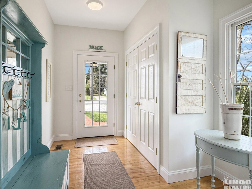 105+New+Rd+Foyer 105 New Road Rental Property 105+New+Rd+Foyer 105 New Road Rental Property