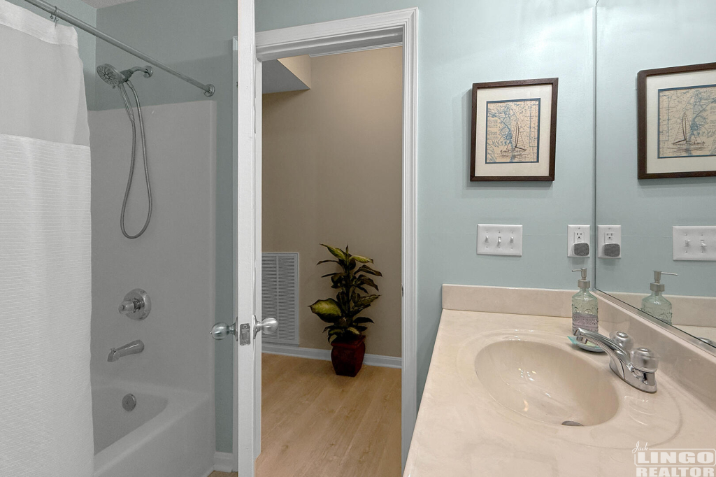 3501+Brandt+St+Bathroom 17059 S Brandt St. #3105 Rental Property 3501+Brandt+St+Bathroom 17059 S Brandt St. #3105 Rental Property