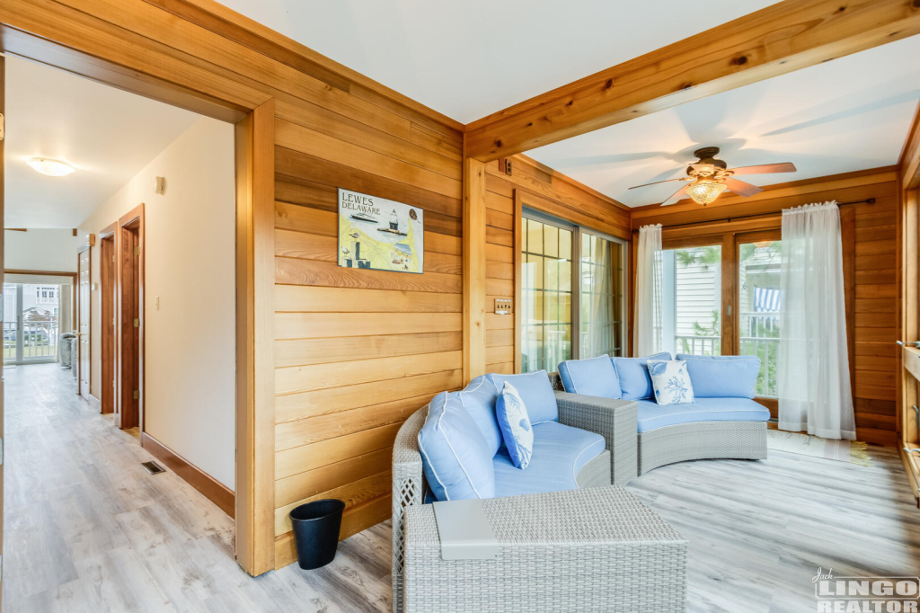058_img_3085_453 520 E Cape Shores Dr Rental Property