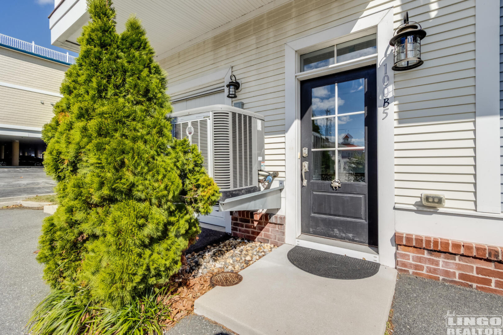 003_img_1238_777 100 Anglers Road #B5 Rental Property 003_img_1238_777 100 Anglers Road #B5 Rental Property