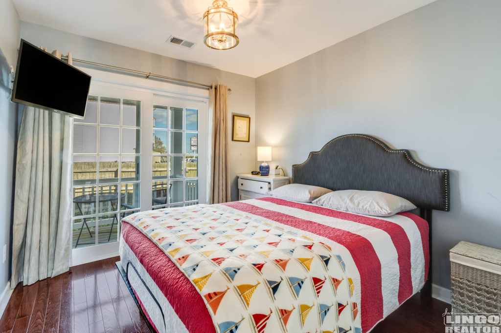 010_img_1262_193 100 Anglers Road #B5 Rental Property 010_img_1262_193 100 Anglers Road #B5 Rental Property