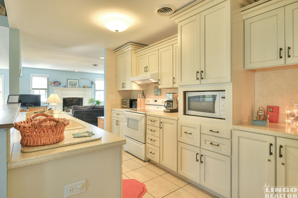 7+Camden+Kitchen+1 7 Camden Avenue Rental Property 7+Camden+Kitchen+1 7 Camden Avenue Rental Property