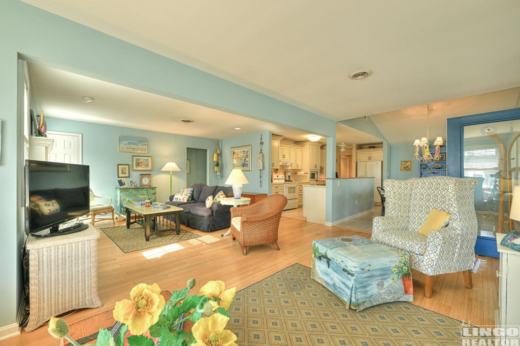 7+Camden+Main+Living+1 7 Camden Avenue Rental Property 7+Camden+Main+Living+1 7 Camden Avenue Rental Property