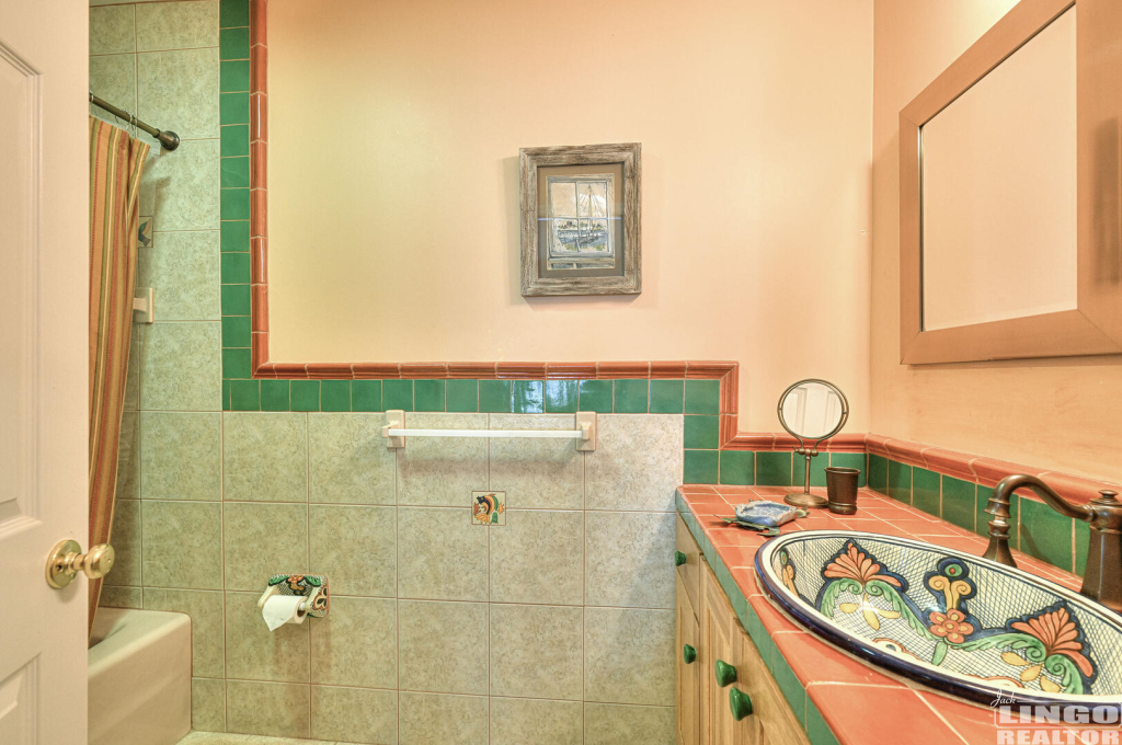 7+Camden+Primary+Bathroom+1 7 Camden Avenue Rental Property 7+Camden+Primary+Bathroom+1 7 Camden Avenue Rental Property