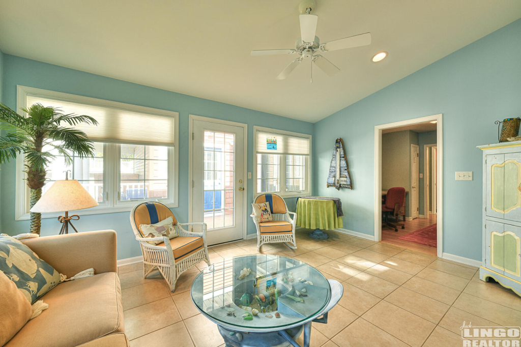 7+Camden+Sun+Room+2 7 Camden Avenue Rental Property 7+Camden+Sun+Room+2 7 Camden Avenue Rental Property