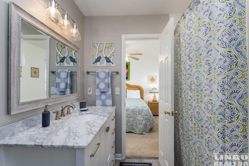 ecapeshore511-61sharedbath 511 E Cape Shores Drive Rental Property ecapeshore511-61sharedbath 511 E Cape Shores Drive Rental Property