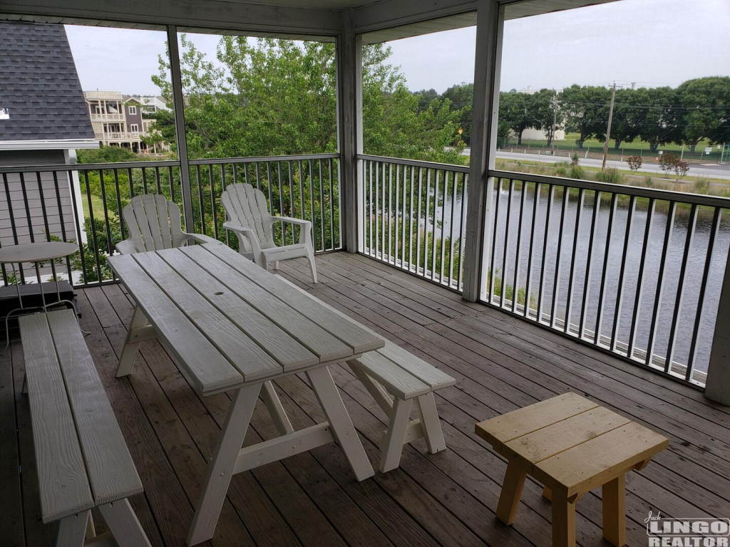 porch2.2 401 E Cape Shores Drive Rental Property porch2.2 401 E Cape Shores Drive Rental Property