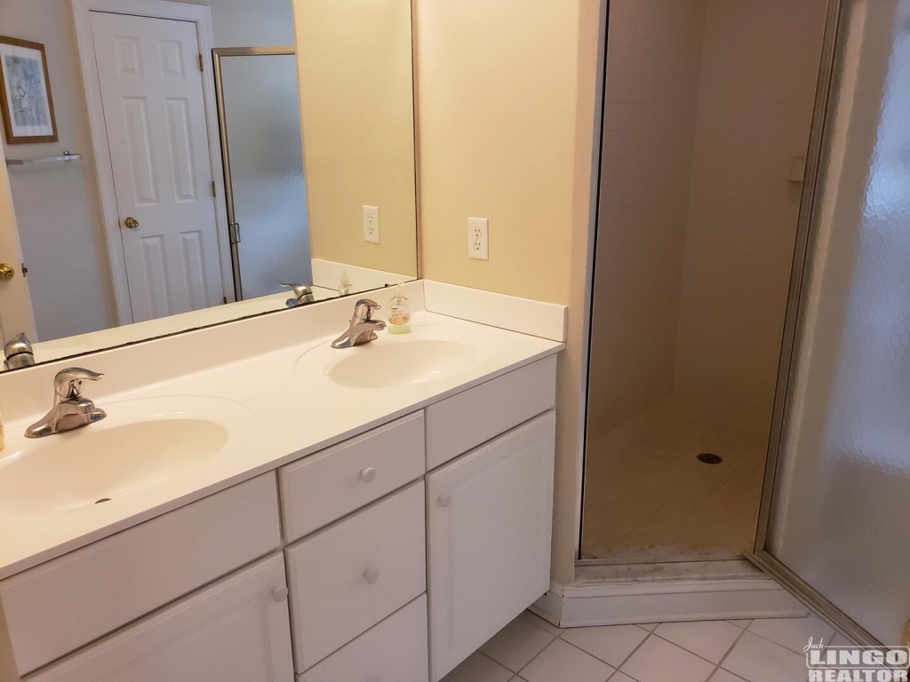 tubsink 401 E Cape Shores Drive Rental Property tubsink 401 E Cape Shores Drive Rental Property